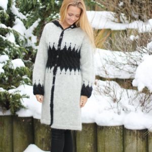 Síð peysa frá LOPIA