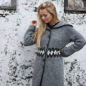 Glæsileg peysa með mittismunstri